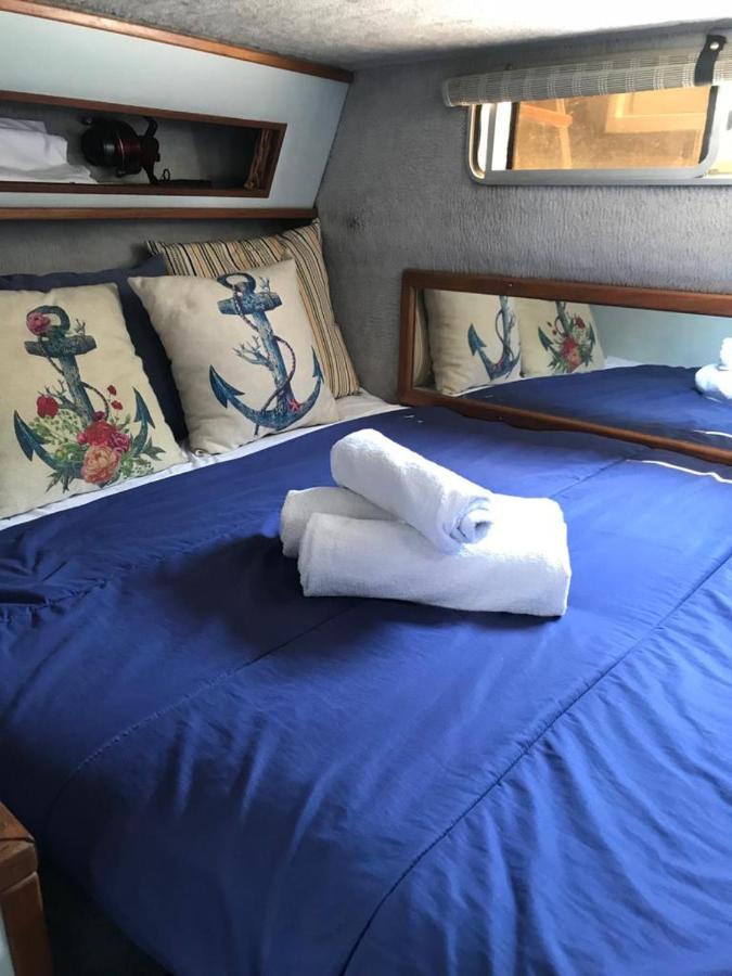 Boat To Sleep In Barcelona Hotel Sant Adria de Besos Exterior foto